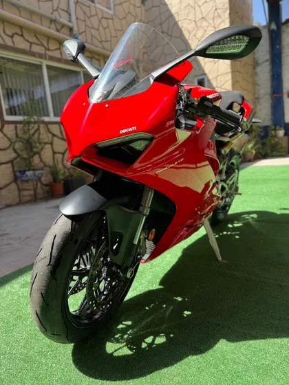 Ducati Panigale V2 2021