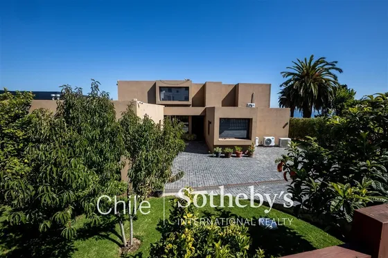 Moderna Casa Con Vista Al Mar