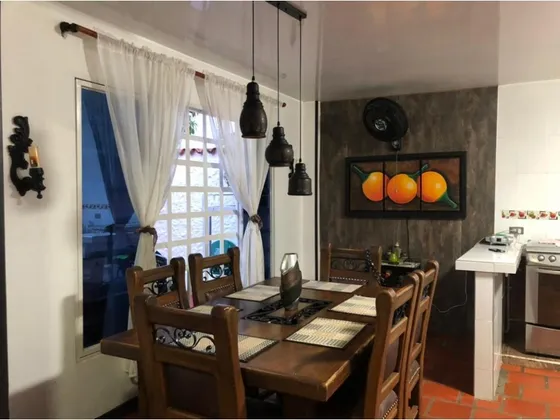 Venta Casa Campestre De 586mts2 En Quinamayo, Jamundi, Jamundi 6659.