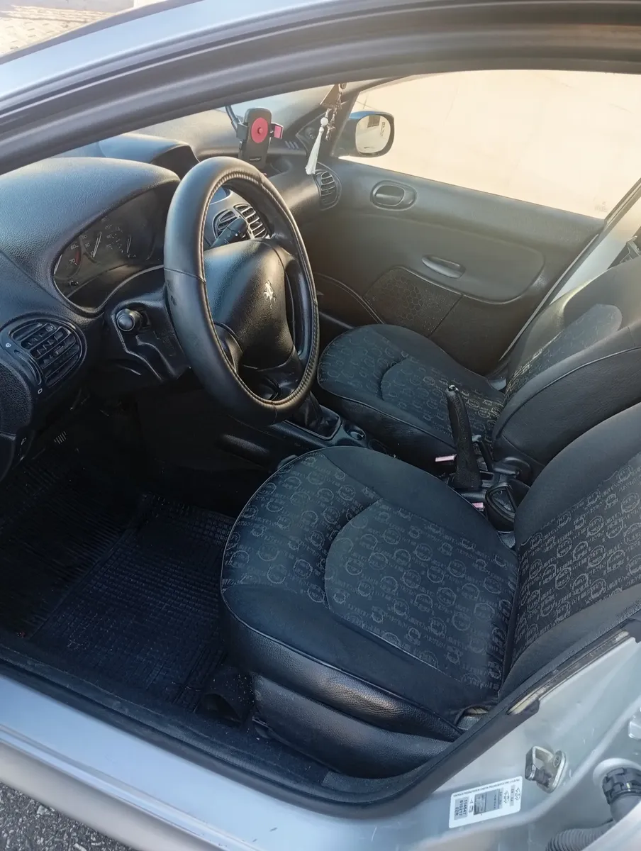 Peugeot 206 2008 1.4 Presence Flex 5p — foto 5