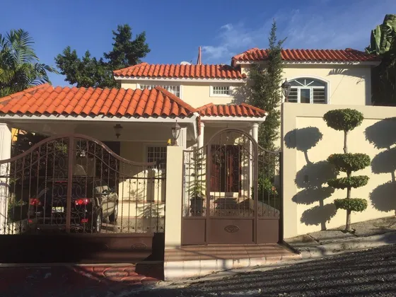 Casa En Arroyo Hondo Iii