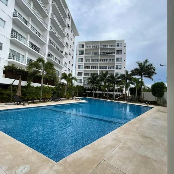 Departamento En Renta En Residencial Astoria: 3 Recámaras, Terraza Y Estacionamiento