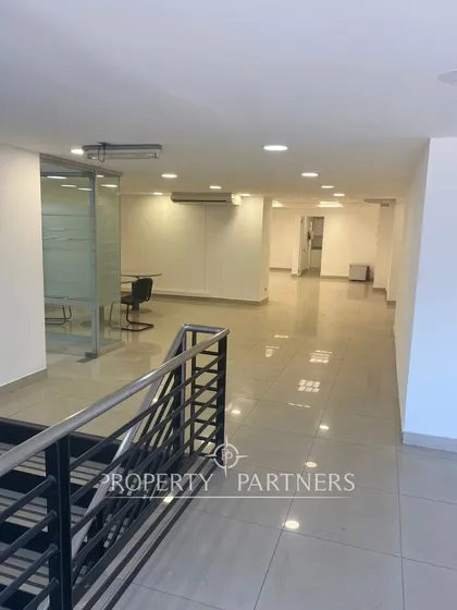 Local En 2do Piso Av. Irarrázaval