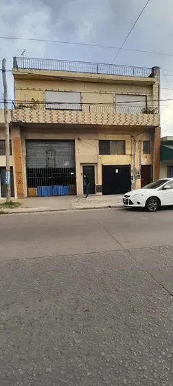 En Venta En Pablo Podesta Vivienda Multifamiliar Con Galpon; Consta De Un Galpon De 350 Metros Ficha  9663