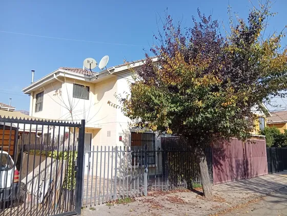 Arriendo Amplia Casa De 3d+2b En San Bernardo