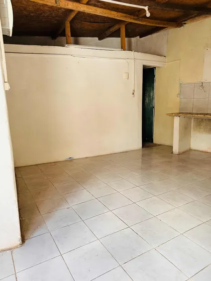 21 De Abril Y Avellaneda- Un Dormitorio Chico Anda O Porto