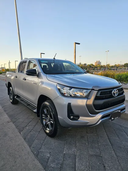 Toyota Hilux 2.7 Cabina Doble Sr Mt