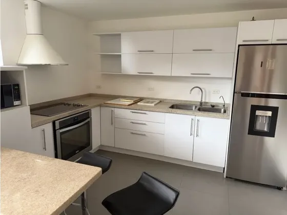 Alquilo Apartamento 86 Metros Campo Alegre 4088