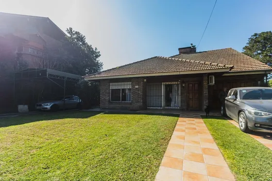 Casa  En Venta - 4 Dormitorios 3 Baños - 290 Mts2 - General Pacheco