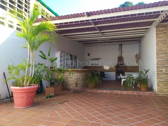 Local En Venta Los Corales #23-13833 Johana Blanco 