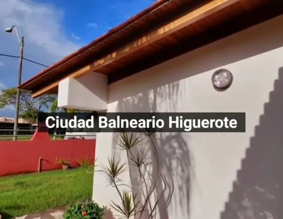 Casa En Venta Higuerote Asocanales 4h/2b/6p
