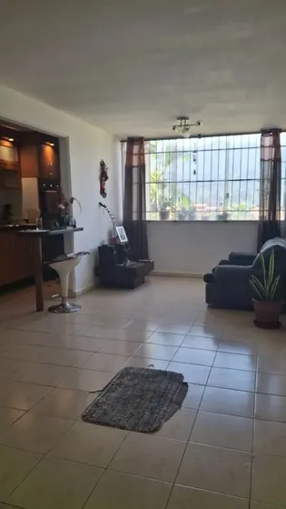 Económico Apartamento De 74 Mtr2 Con 2 Habitaciones Y Puesto De Estacionamiento En Alquiler Guarenas Urb Nueva Casarapa