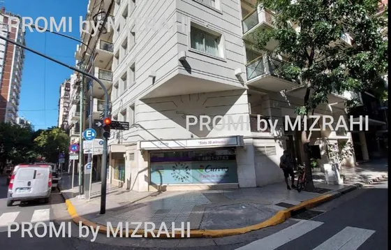 Venta Local De Esquina En Recoleta Con Renta