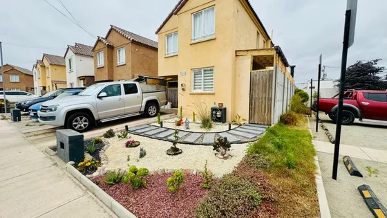 Hermosa Casa En Venta En Condominio 3 Dorm 2 Baños