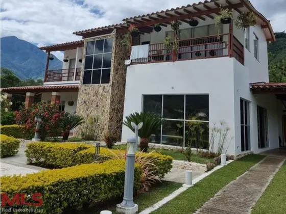 Espectacular Finca En Ciudad Bolívar!(mls#240901)
