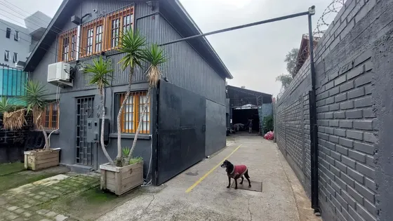 Venta Propiedad Con Uso Comercial O Industrial.