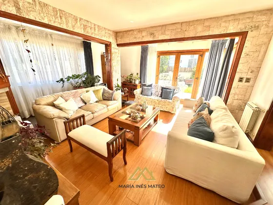 Gran Casa En Andalué, Amplios Espacios