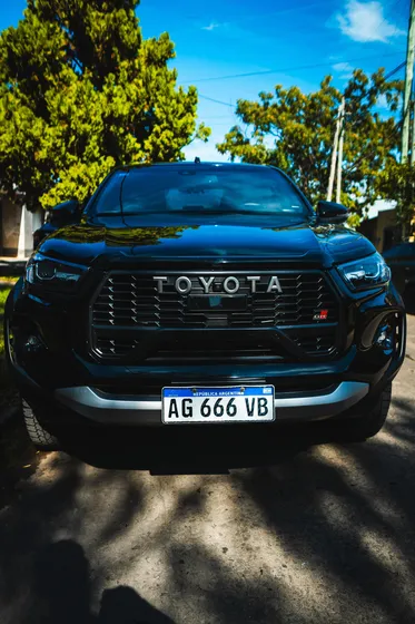Toyota Hilux Gr 2.8 Cd Gr-sport 224cv 4x4 At