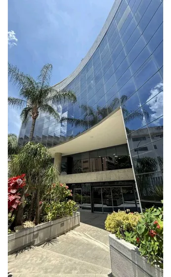 Se Alquila Oficina En Boleita 130m2