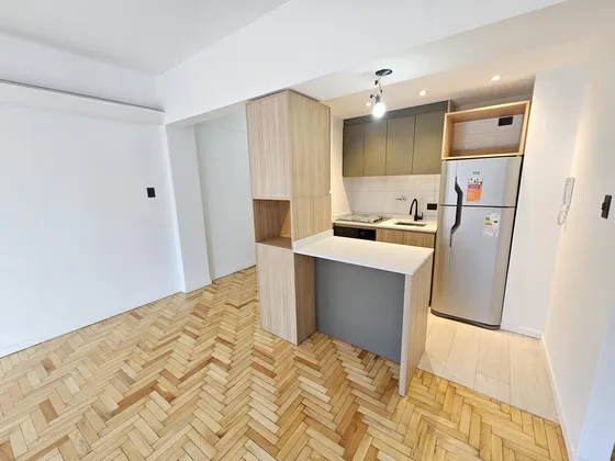 Venta, Departamento, 3 Ambientes, Reciclado A Nuevo, Balcón, Recoleta.