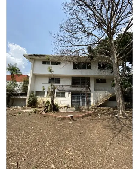 Casa En Venta 1100 M2 - Urb. Los Palos Grandes