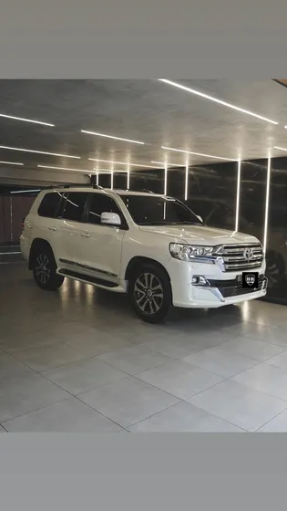 Toyota Land Cruiser Lc200 Vx V8 Diesel 4.500cc At
