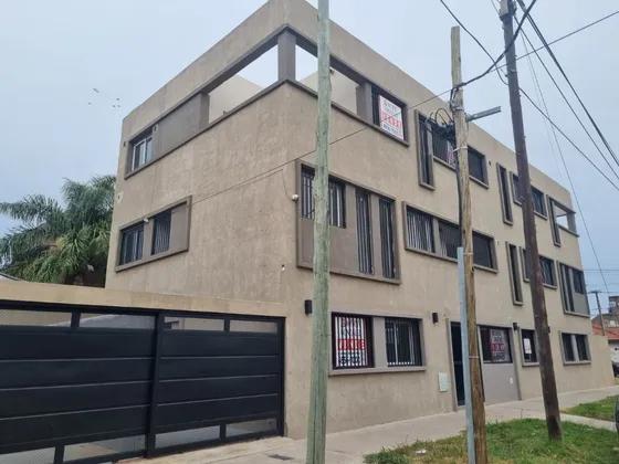 Departamento 2 1/2 Ambientes/ Financia Dueño!!!/ A Estrenar/ Opción Cochera/ Caseros