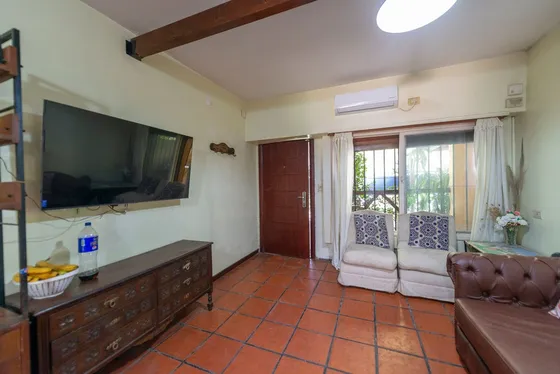 Venta Casa 5 Ambientes Pileta Y Quincho Torcuato