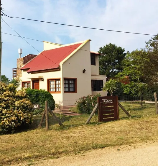 Casa En  Manantiales.