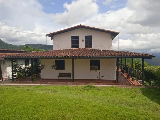 Espectacular Finca La Esperanza 3 Casas 1 Principal, 2 Tipo Rural San Cristobal Estado Tachira  Zr  