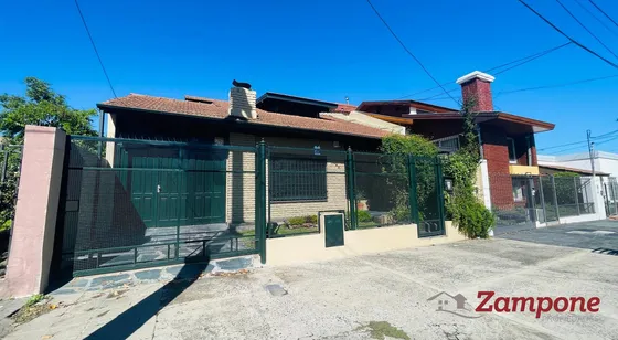 Casa 5 Ambientes Venta En  Monte Grande