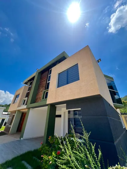 Townhouse En Res. Villas De San Diego Norte I Cod. Indith-270