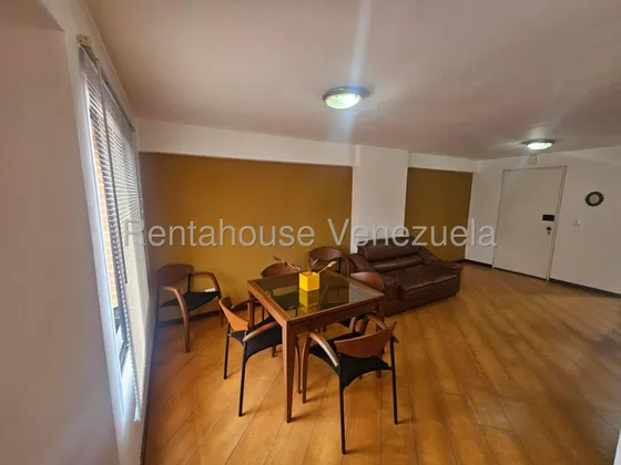 Apartamento Remodelado, Las Delicias De Sabana Grande. #25-23192