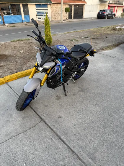 Bonita Mt 15 2022, Con Factura De Seguro, Papeles En Regla.