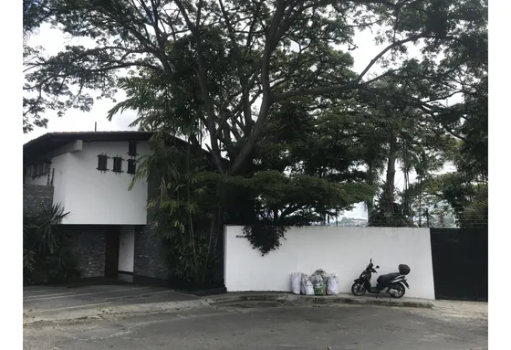 Casa Venta. Prados Del Este Calle Ciega Ml