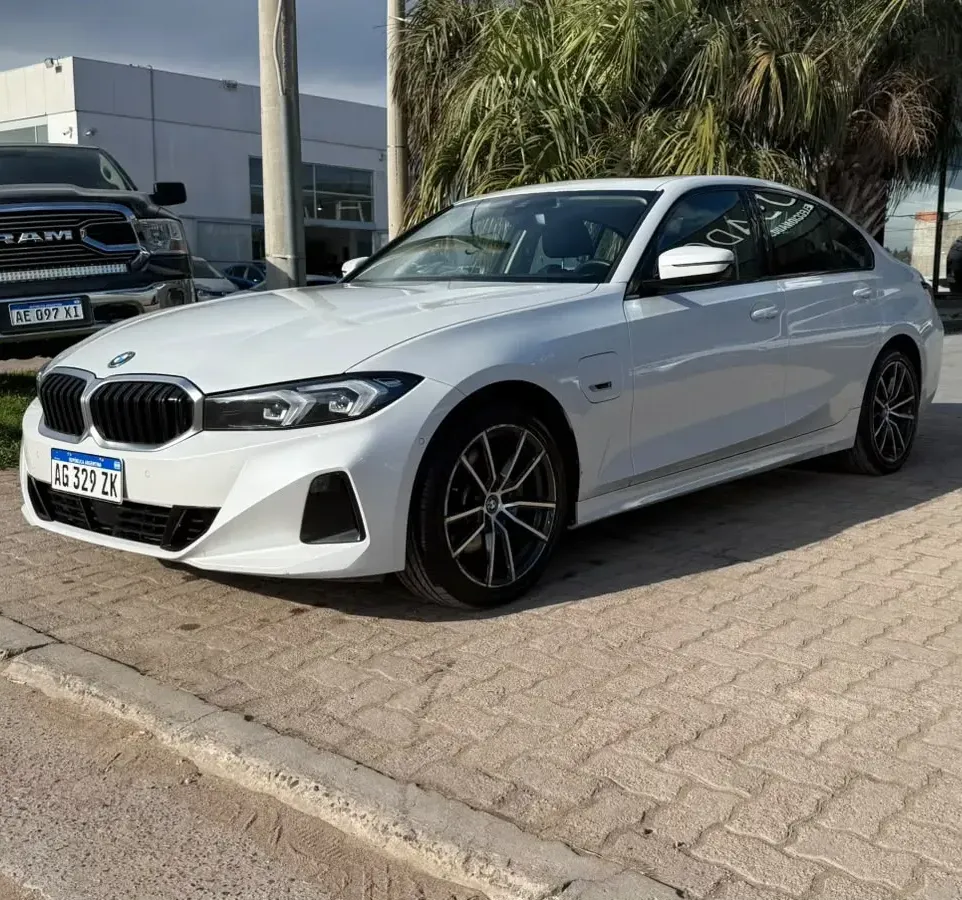 Bmw Serie 3 330e 2023