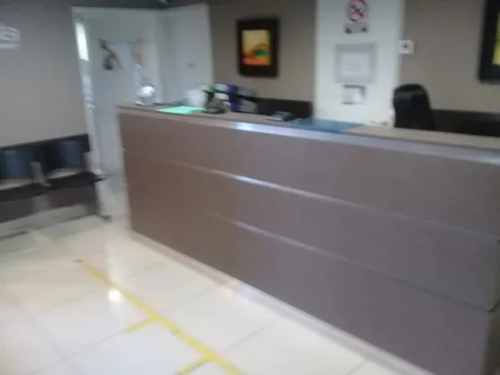 Oficina- Consultorios Centro Estetica, Moron Centro Con Coch