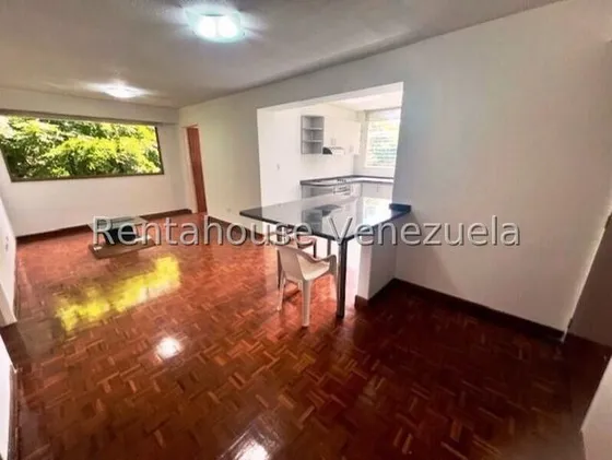 Se Vende Apartamento En La Alameda 25-7511