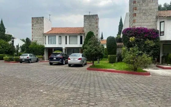 Axb1.- Hermosa Y Bien Ubicada Casa, En Remate Bancario