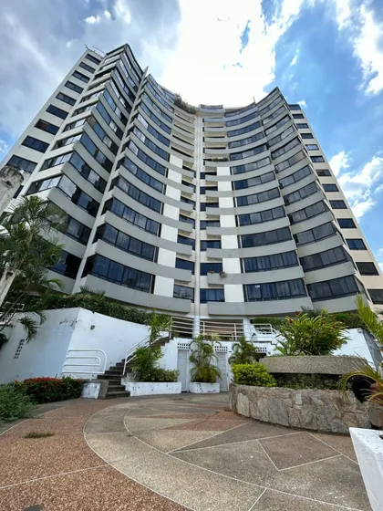 En Venta Bello Apartamento En La Llanada, Ref 354