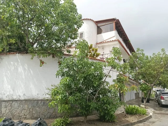 Venta De Lujosa Casa Tipo Quinta En Macaracuay I, Calle Chacao Iii Con Terepaima, Zona I (jll)