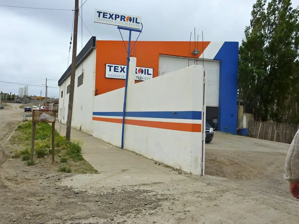 Industrial Neighborhood Warehouse, Located at the Intersection of López Arias and Juan de Dios Trevisan Streets