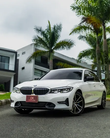 Bmw Serie 3 2.0 330i Sportline