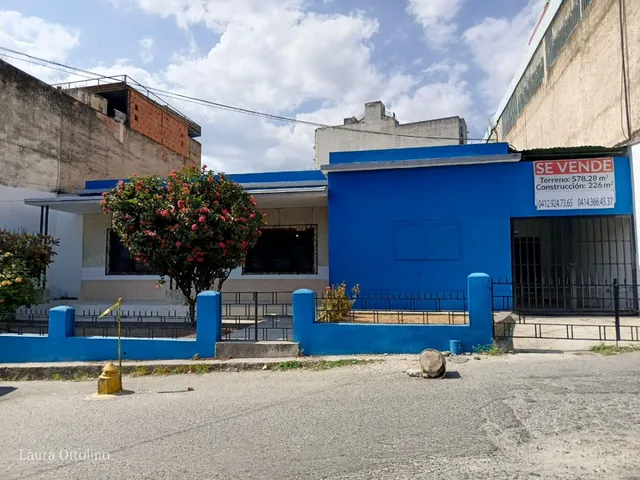 Venta Casa Con Terreno Comercial, 578 M, Centro De Guatire