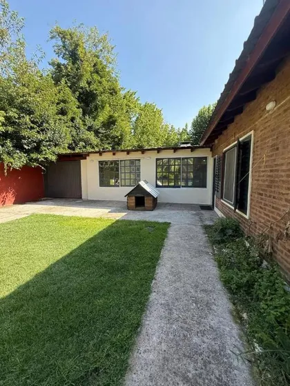 Casa En Venta - 3 Dormitorios 2 Baños - Cochera - 800mts2 - Villa Elisa, La Plata