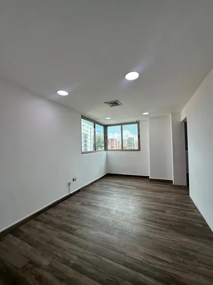 Oficina En Alquiler Y Venta, Ubicada En Las Delicias. Maracay Estado Aragua