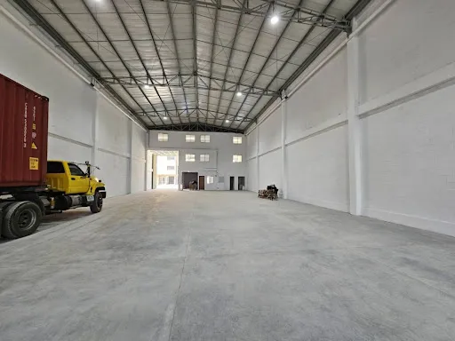 Bodegas En Arriendo Tablaza 643-5558
