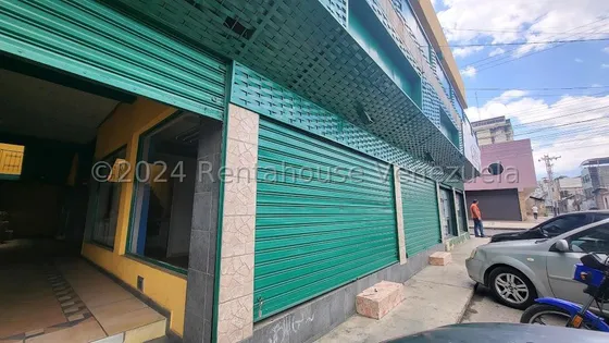 Local En Alquiler  En Zona Centro Maracay 25-2312