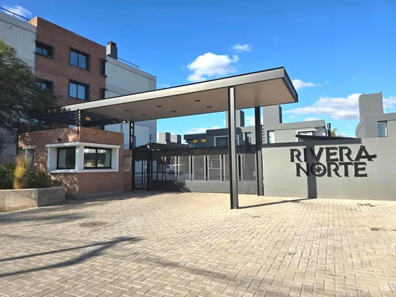 Casa En Housing Rivera Norte, En Venta Tres Dormitorios