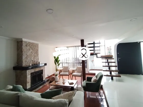 Casa Remodelada, Moderna, Amplia E Iluminada  ¡lista Para Mudarte! 3 Habitaciones + Star + Patio En El Morisco, Bogotá